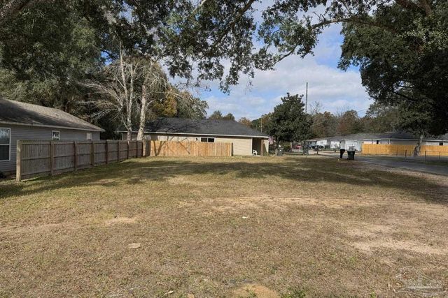 8411 Cherry Ave, Pensacola, FL 32534
