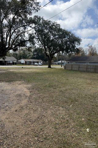 8411 Cherry Ave, Pensacola, FL 32534