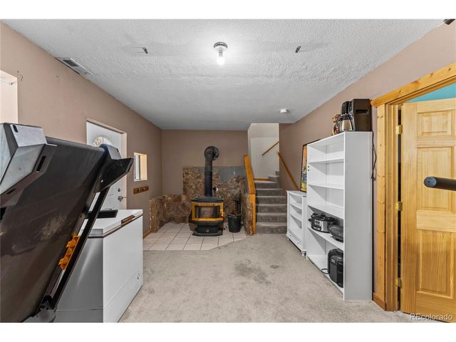 215 Southpark Rd, Florissant, CO 80816