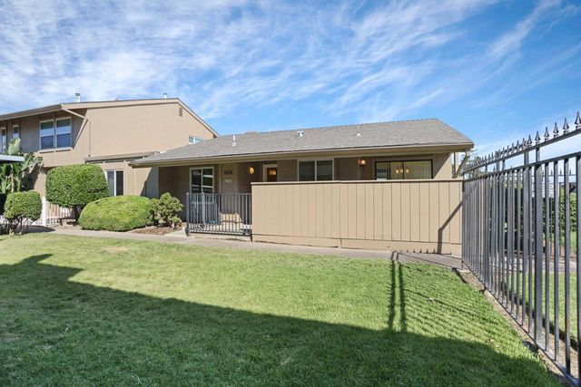 3788 W Benjamin Holt Dr, Stockton, CA 95219