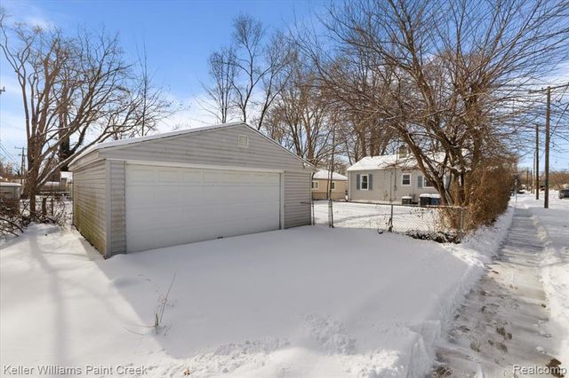 19498 Poinciana, Redford, MI 48240