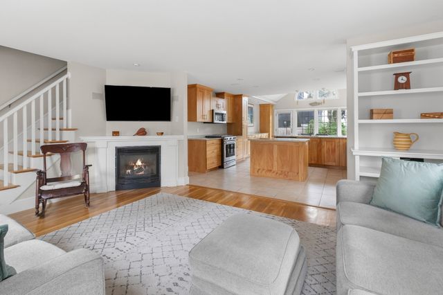 21 Broad Street, Newburyport, MA 01950