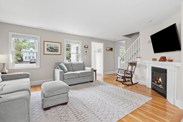 21 Broad Street, Newburyport, MA 01950