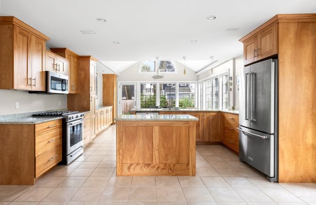21 Broad Street, Newburyport, MA 01950