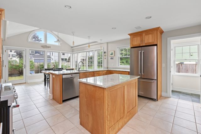 21 Broad Street, Newburyport, MA 01950
