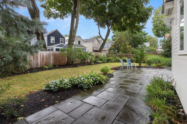 21 Broad Street, Newburyport, MA 01950