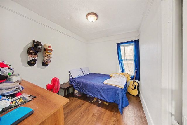 206 W Vandercook Drive, Jackson, MI 49203