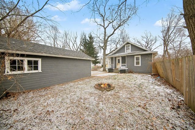 206 W Vandercook Drive, Jackson, MI 49203