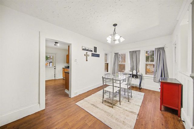 206 W Vandercook Drive, Jackson, MI 49203