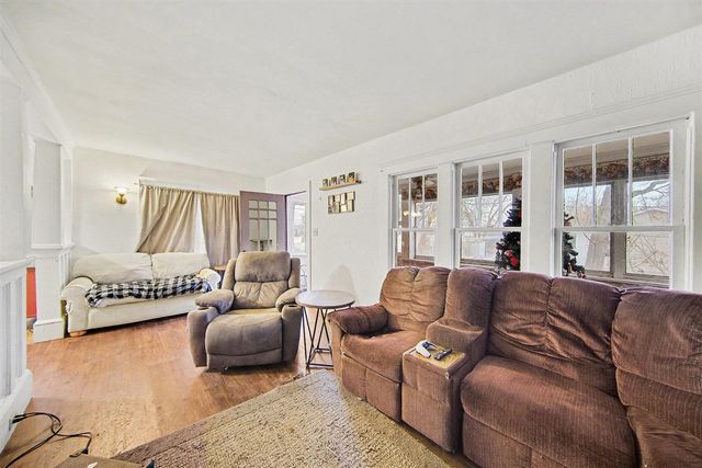 206 W Vandercook Drive, Jackson, MI 49203