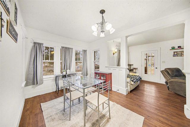 206 W Vandercook Drive, Jackson, MI 49203