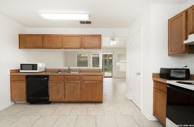 5839 Sun Bay, San Antonio, TX 78244