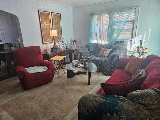 2819 School Street, Des Moines, IA 50311