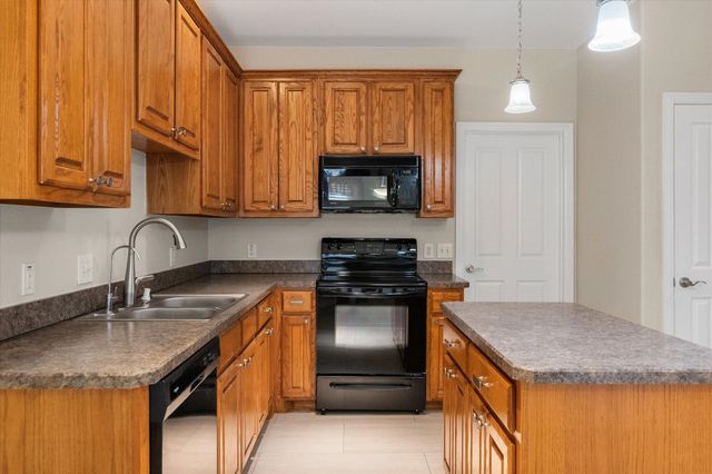 104 Whipperwill Way, Red Oak, TX 75154