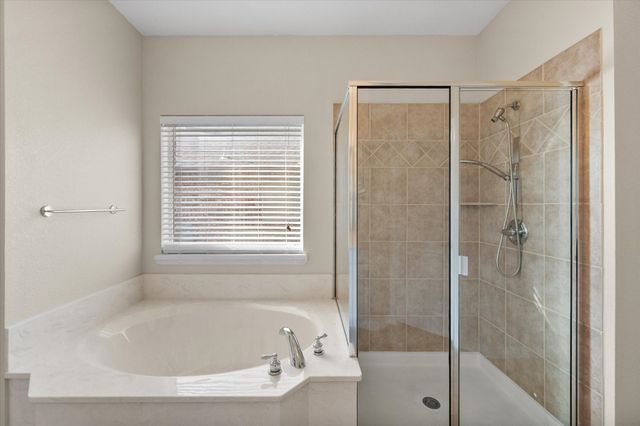 104 Whipperwill Way, Red Oak, TX 75154