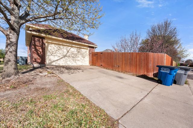 104 Whipperwill Way, Red Oak, TX 75154