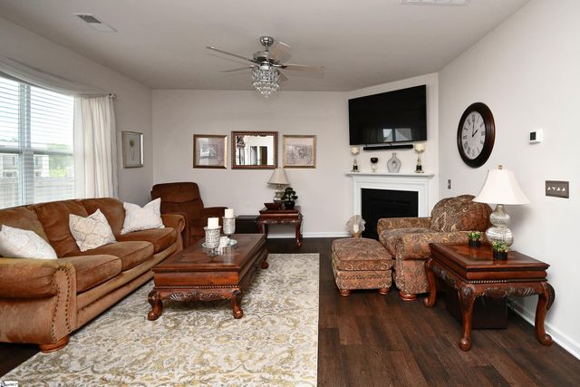 421 Bucky Drive, Woodruff, SC 29388