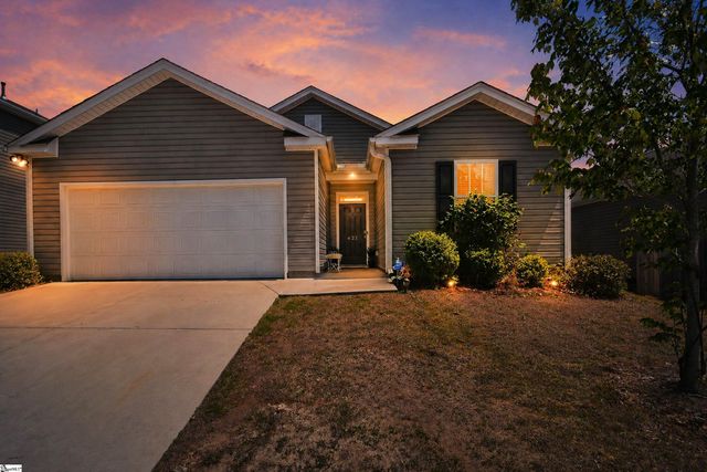 421 Bucky Drive, Woodruff, SC 29388