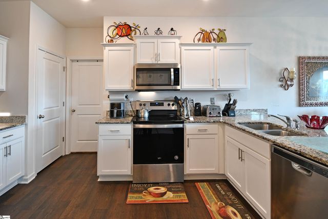 421 Bucky Drive, Woodruff, SC 29388