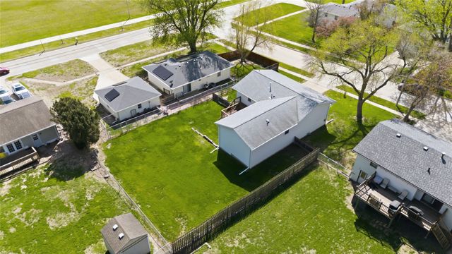 625 Schaffer Boulevard, Pleasant Hill, IA 50327