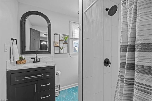 117 Tappan AVE, Hampton, VA 23664