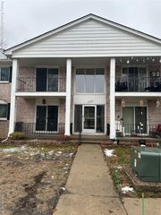 13920 Camelot Drive, Sterling Heights, MI 48312