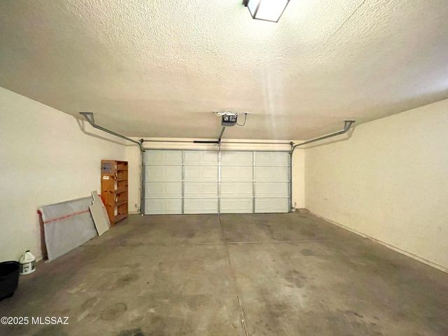 3335 S Rainburst Place, Tucson, AZ 85713