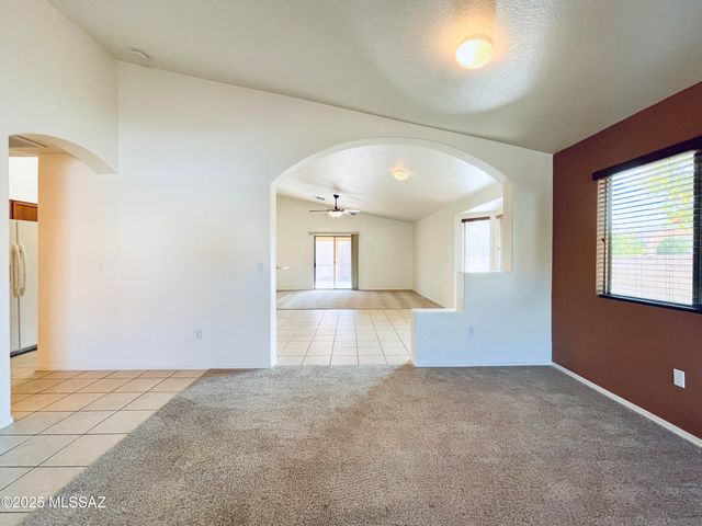 3335 S Rainburst Place, Tucson, AZ 85713