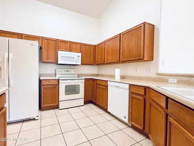 3335 S Rainburst Place, Tucson, AZ 85713