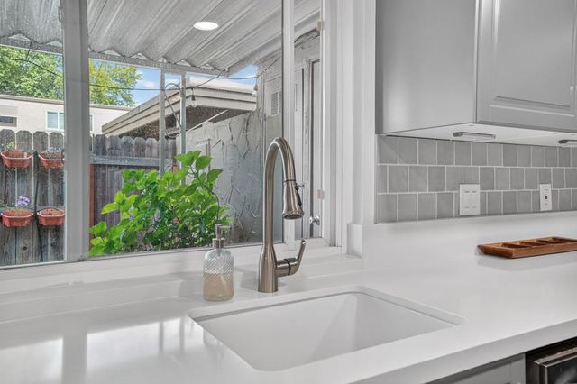 2374 Via Camino Ave, Carmichael, CA 95608