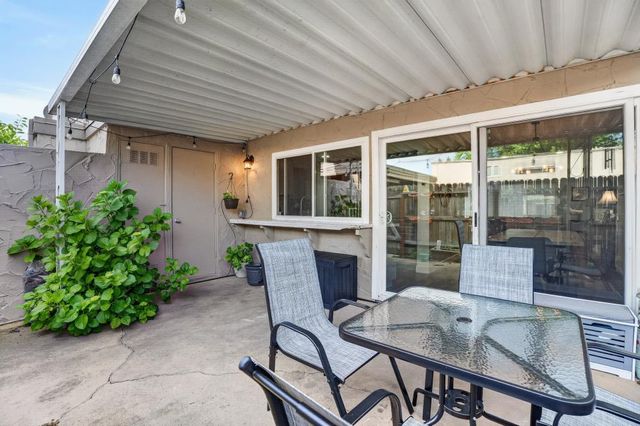 2374 Via Camino Ave, Carmichael, CA 95608