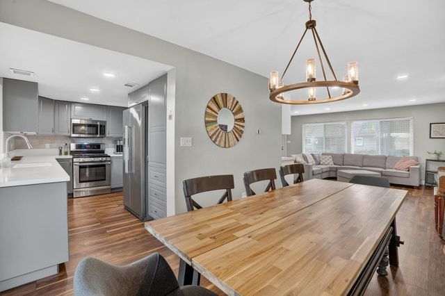 2374 Via Camino Ave, Carmichael, CA 95608