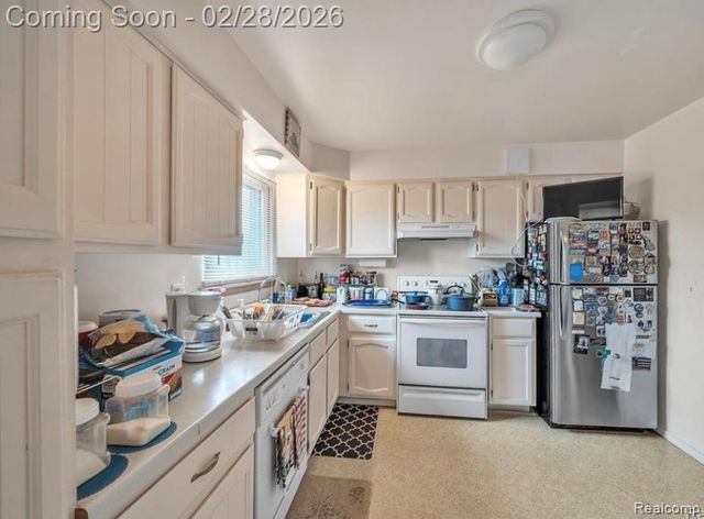 15220 Garfield B, Redford Charter Township, MI 48239