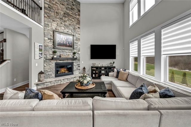 2818 Weeping Pine Drive, Medina, OH 44256