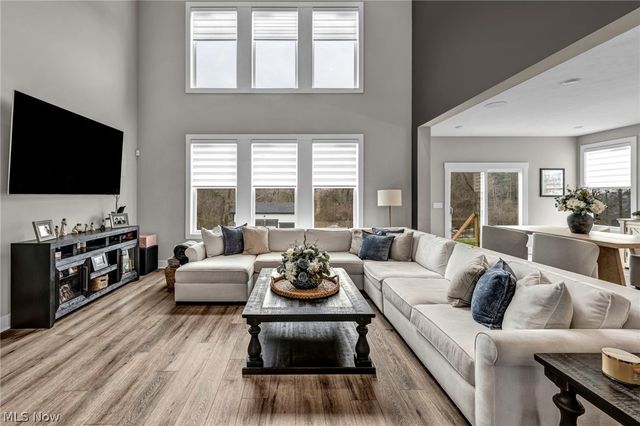 2818 Weeping Pine Drive, Medina, OH 44256