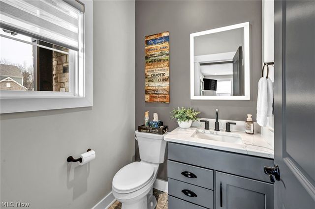 2818 Weeping Pine Drive, Medina, OH 44256