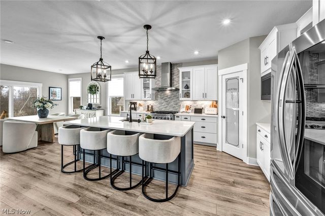 2818 Weeping Pine Drive, Medina, OH 44256