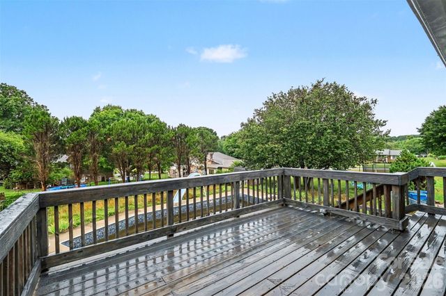 2310 24th Avenue NE, Hickory, NC 28601