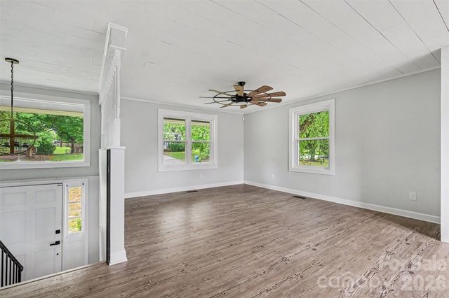 2310 24th Avenue NE, Hickory, NC 28601