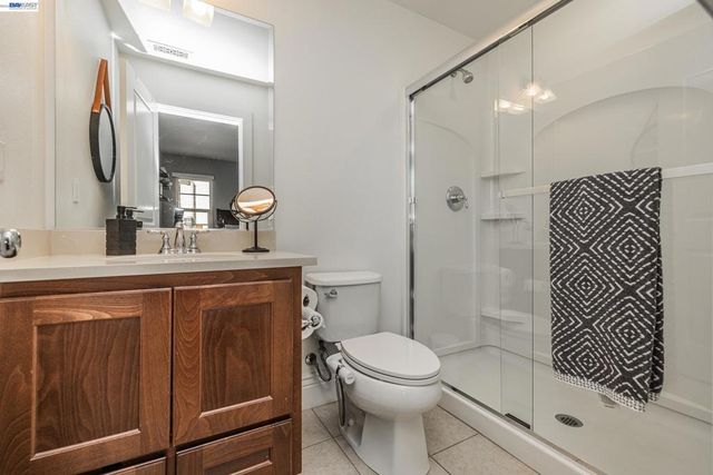 908 Smith Ln, Milpitas, CA 95035