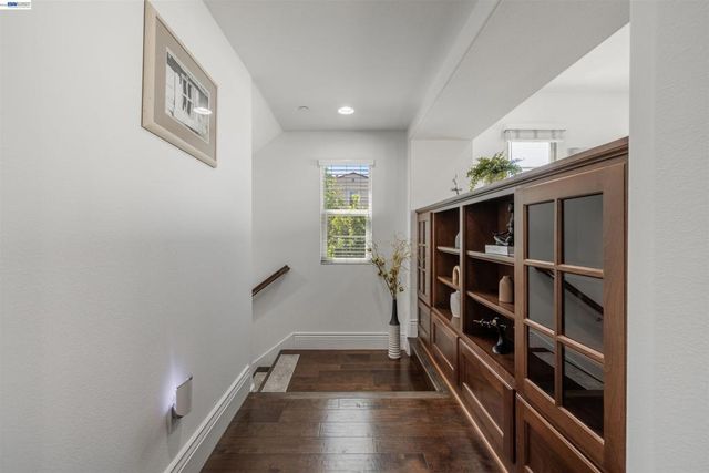 908 Smith Ln, Milpitas, CA 95035