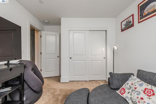 908 Smith Ln, Milpitas, CA 95035