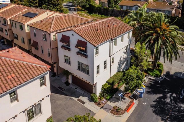 908 Smith Ln, Milpitas, CA 95035