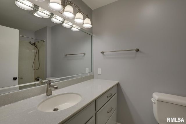 1601 S 30TH Street, Quincy, IL 62301