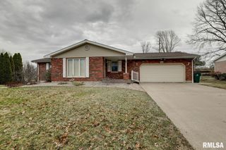 1601 S 30TH Street, Quincy, IL 62301