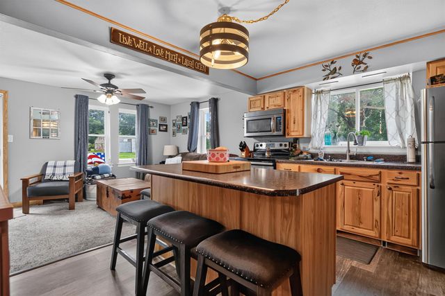 711 Bishop Avenue, Waterloo, IA 50707