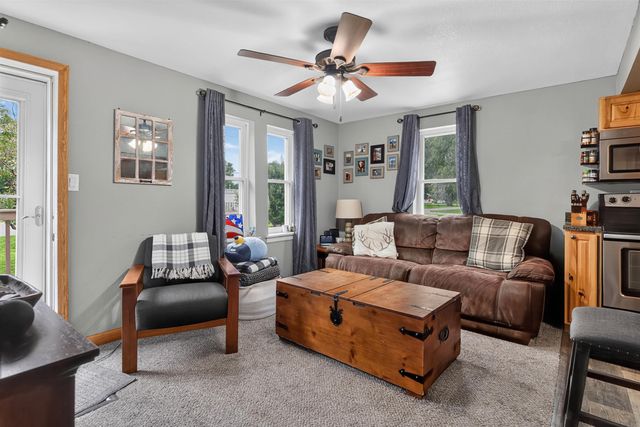 711 Bishop Avenue, Waterloo, IA 50707