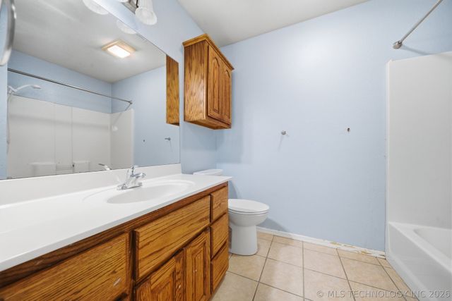 3808 W Detroit Street, Broken Arrow, OK 74012