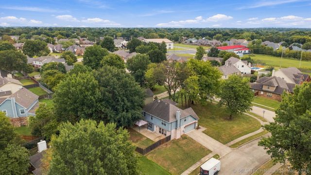 3808 W Detroit Street, Broken Arrow, OK 74012