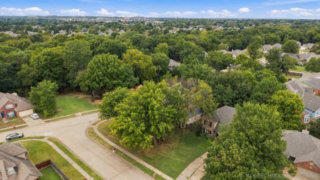 3808 W Detroit Street, Broken Arrow, OK 74012